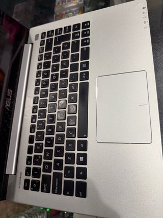 Portátil Asus Intel Core i3