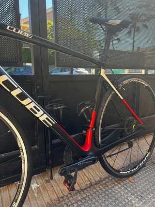 Cube Attain T. XL Carbono