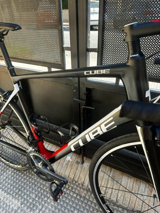 Cube Attain T. XL Carbono