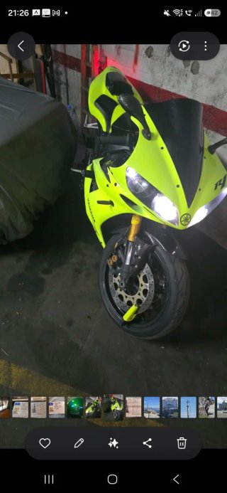Yamaha R1 Sportbike
