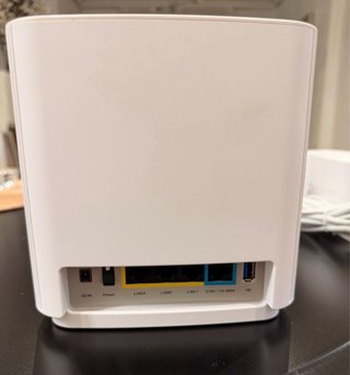 ASUS ZenWiFi AX (XT8) WiFi 6 Mesh System + 2 mini