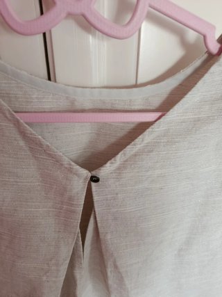 Blusita beige de mujer