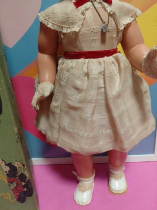 Muñeca antigua Maricela