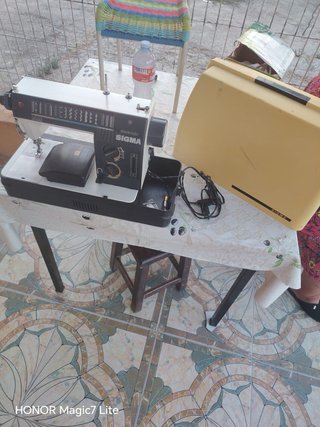Máquina de coser electrónica Sigma 2002