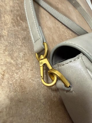 Bolso gris Mango