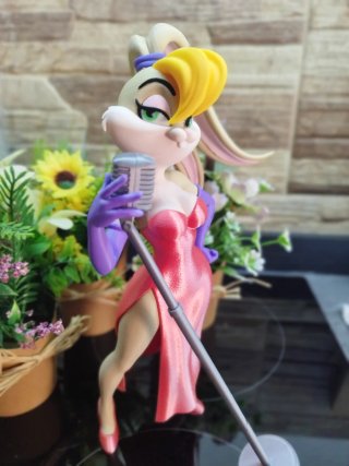 Figura Lola Bunny Cantante