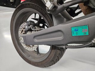 Yamaha MT-03 Naked Blanca y Negra