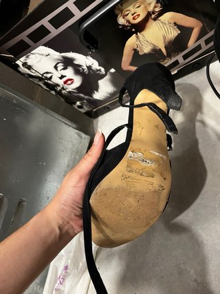 Zapatos de tacón negros para mujer