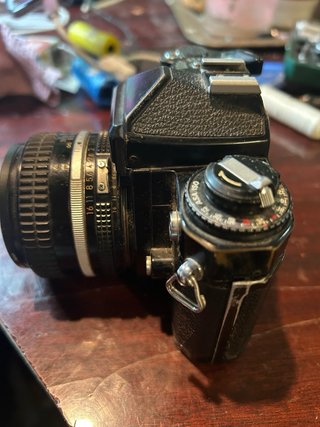 Nikon FE2 + Nikkor 50mm 1:1.4 + MD-12