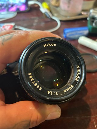 Nikon FE2 + Nikkor 50mm 1:1.4 + MD-12