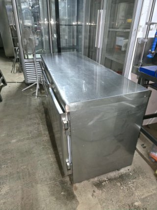 Bajo mostrador refrigerado 150x60cm