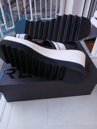 Sandalias Replay Tiras Goma Cuña Negras Blancas