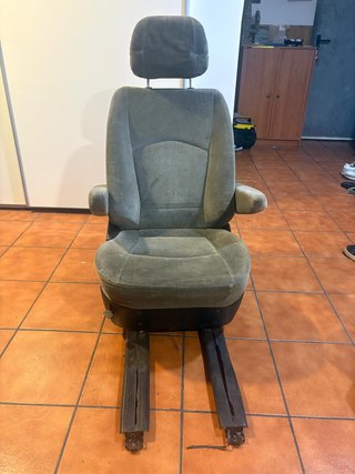 4 Asiento Hyundai H1 2004
