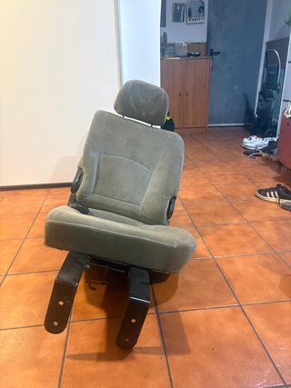 4 Asiento Hyundai H1 2004