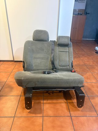 4 Asiento Hyundai H1 2004