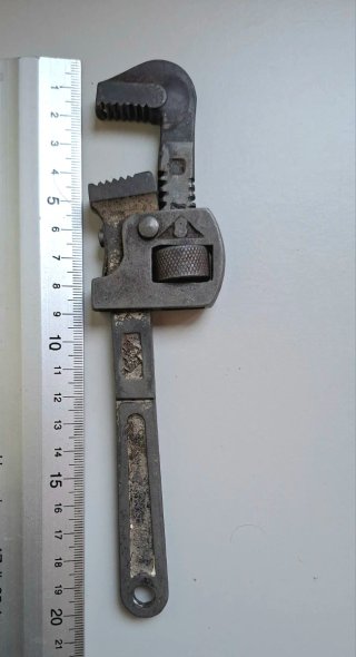 LLAVE STILSON ANTIGUA LLAVE GRIFA