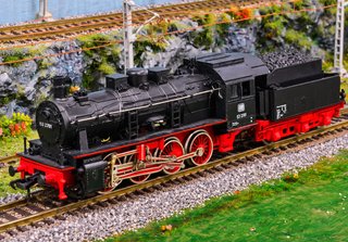 Locomotora Fleischmann 4145 H0 DC con Tender