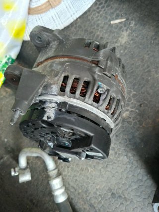 Alternador Bosch VW AG 06F 903 023F 140A