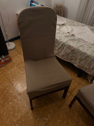 Juego de 4 sillas de comedor de madera