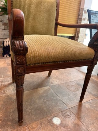 Silla de madera de roble con tapicería