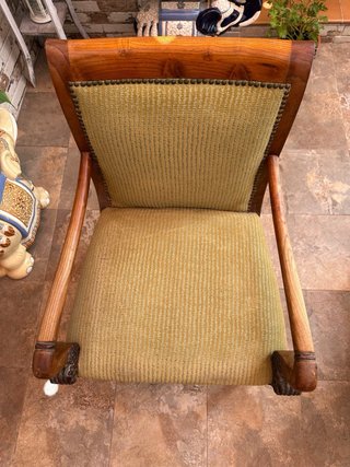Silla de madera de roble con tapicería