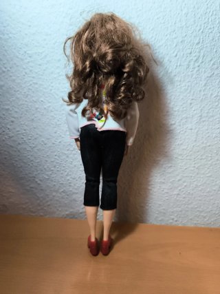 Barbie curvy. Ref 81