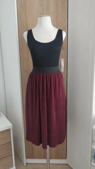 falda midi plisada burdeos con cintura elástica S