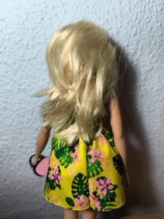 Barbie curvy. Ref 82