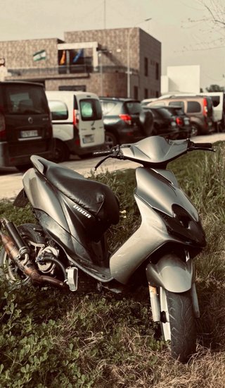 Yamaha Jog RR Scooter