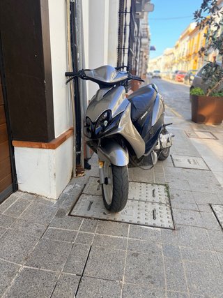 Yamaha Jog RR Scooter
