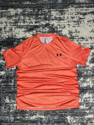 Conjunto Under Armour – Camiseta  Pantalón