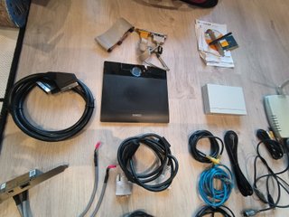 Surtido de cables y otros