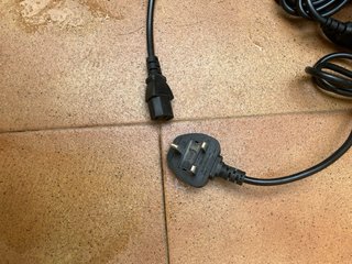 Cables de corriente UK (35 unidades)