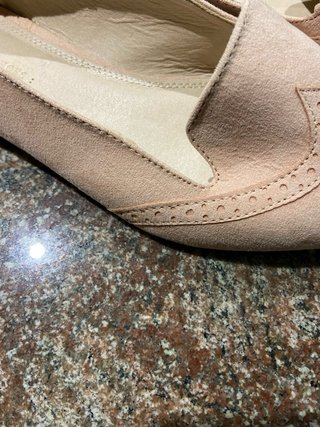 Zapatos rosa palo con detalle de flecos