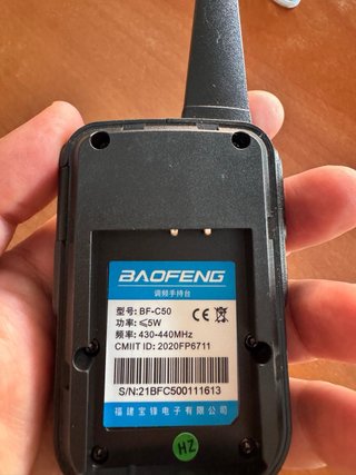 Cinco modelos en pateja. Walkie Talkies Baofeng.