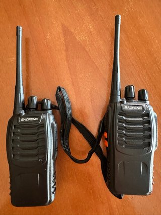Cinco modelos en pateja. Walkie Talkies Baofeng.