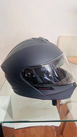 Casco de moto MT Helmets negro mate