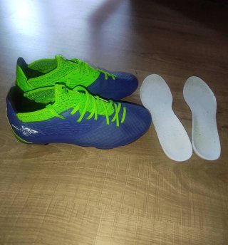 Botas de fútbol Viraltto talla 39