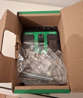 Interruptor Automático 3P 160A Schneider Compact