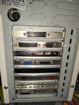 Ordenador ,PC  Pentium MMX