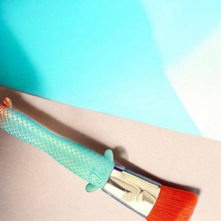 Unicorn Cosmetics Lilu Mermaid Brush