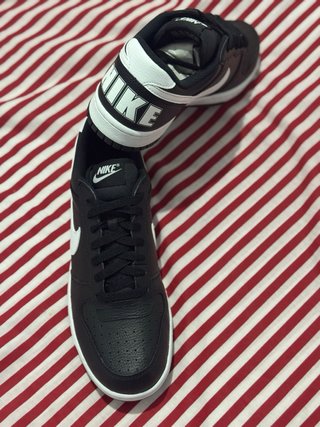 Zapatillas Nike Nuevas Talla 43 – Negro/Blanco