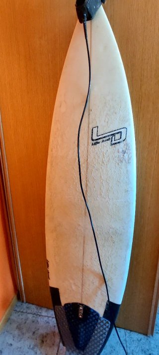 Tabla de surf 6'10 x 22 x 2 7/8