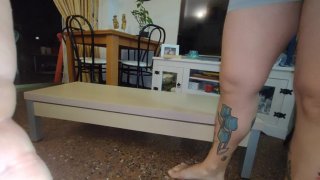 Mesa de diseño con cajon deslizante para comedor.