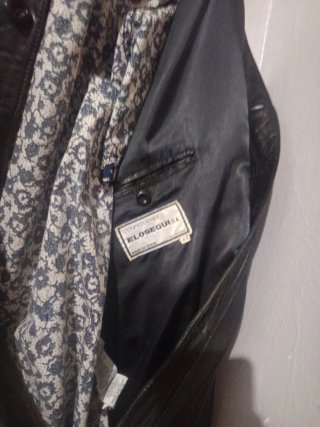 Chaqueta de cuero negra