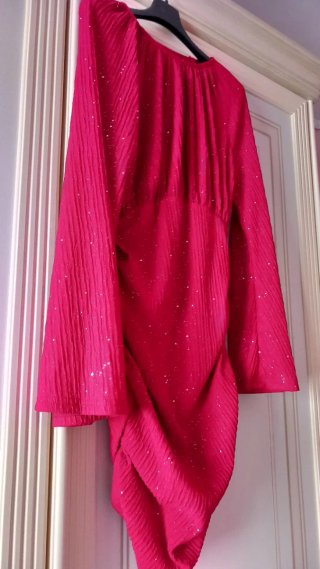 Abito da donna rosso scintillante