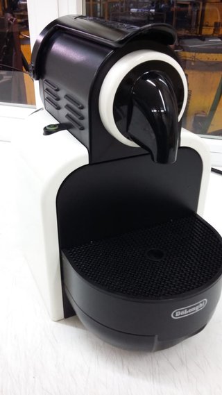 CAFETERA NESPRESSO