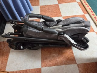 Carrito de bebé Chicco gris