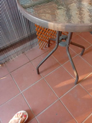 Mesa redonda exterior cristal y metal