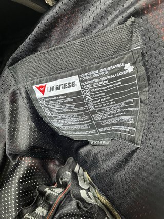 Mono Dainese Cuero 2 Piezas
